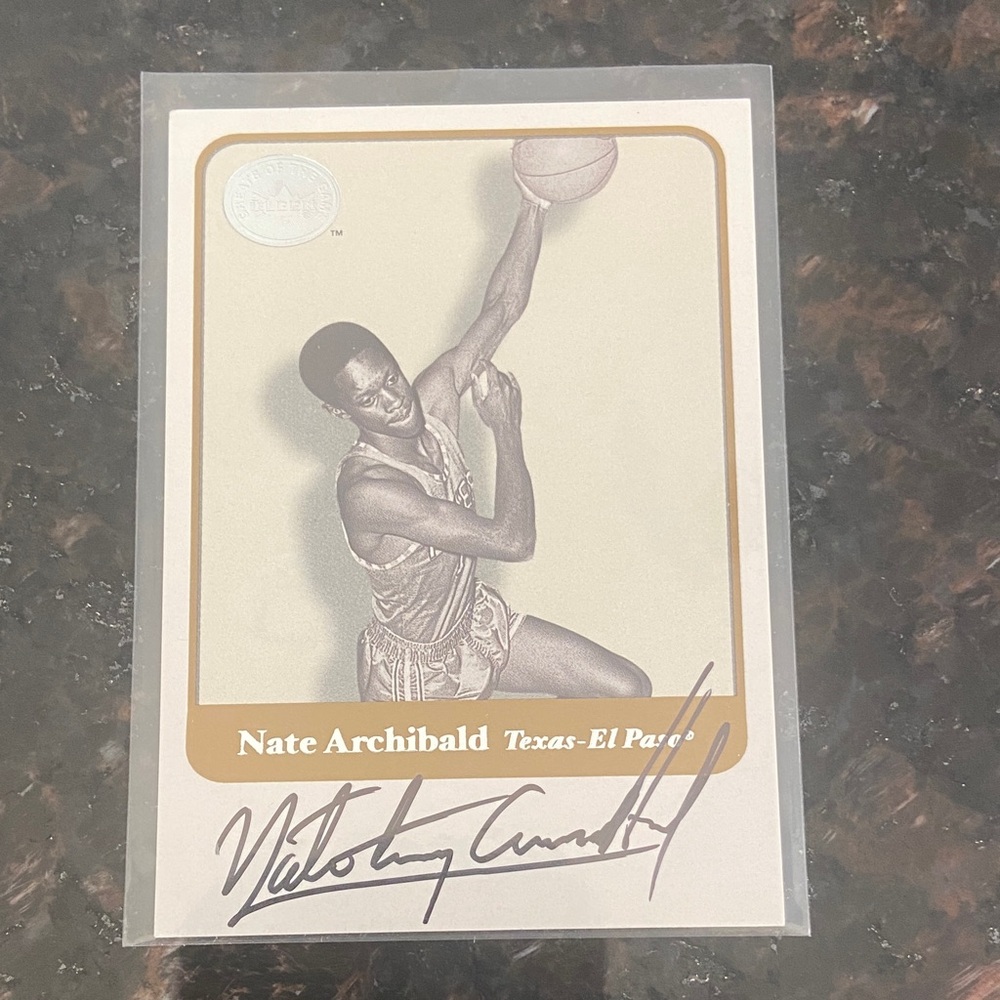Nate Archibald Vintage 2001 Fleer Basketball Card - Autographed HOF